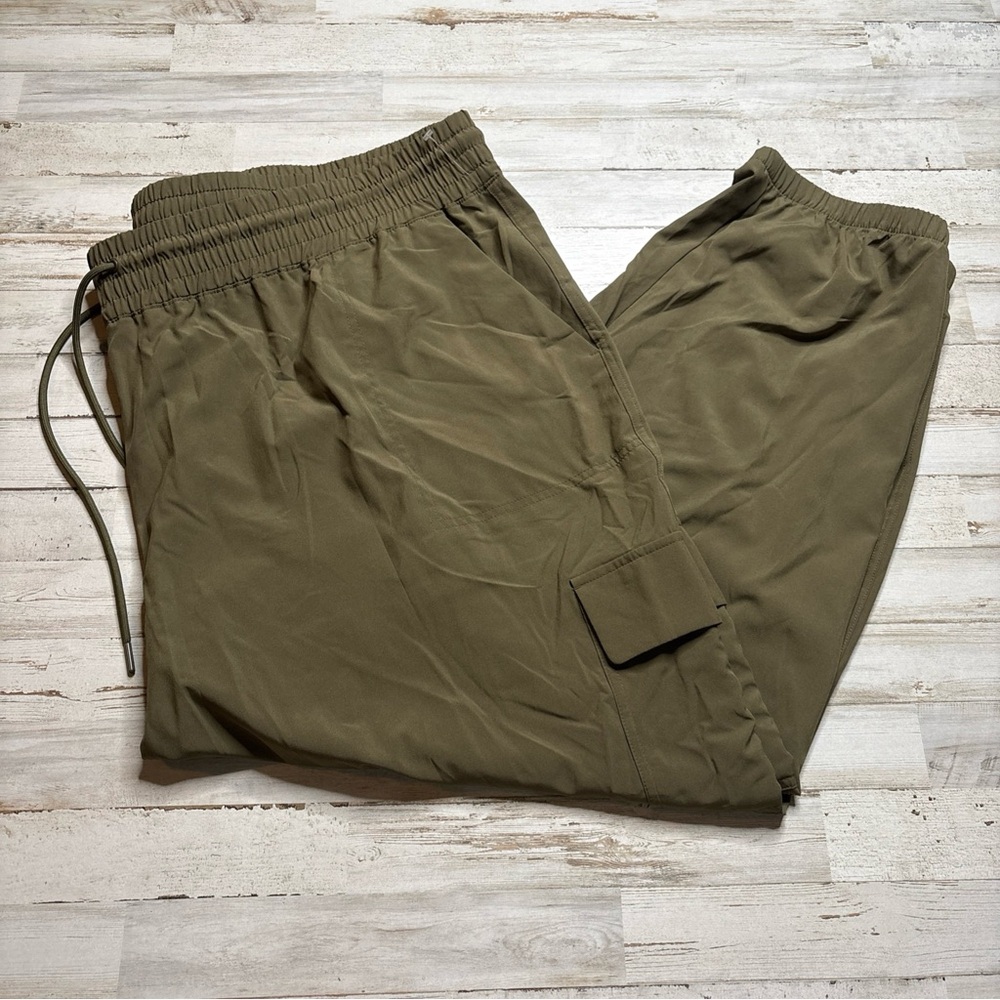 Old Navy StretchTech Green Cargo High Waist Joggers Size 4X - Picture 11 of 13